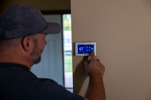 Benefits of Programmable Thermostats & Smart HVAC Technology